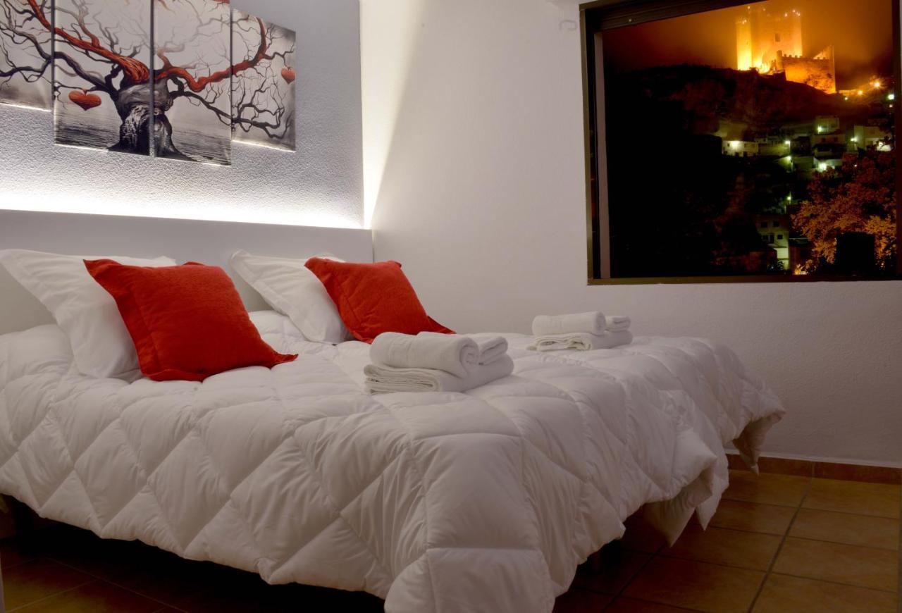 Hostal El Jucar Alcala del Jucar Bagian luar foto