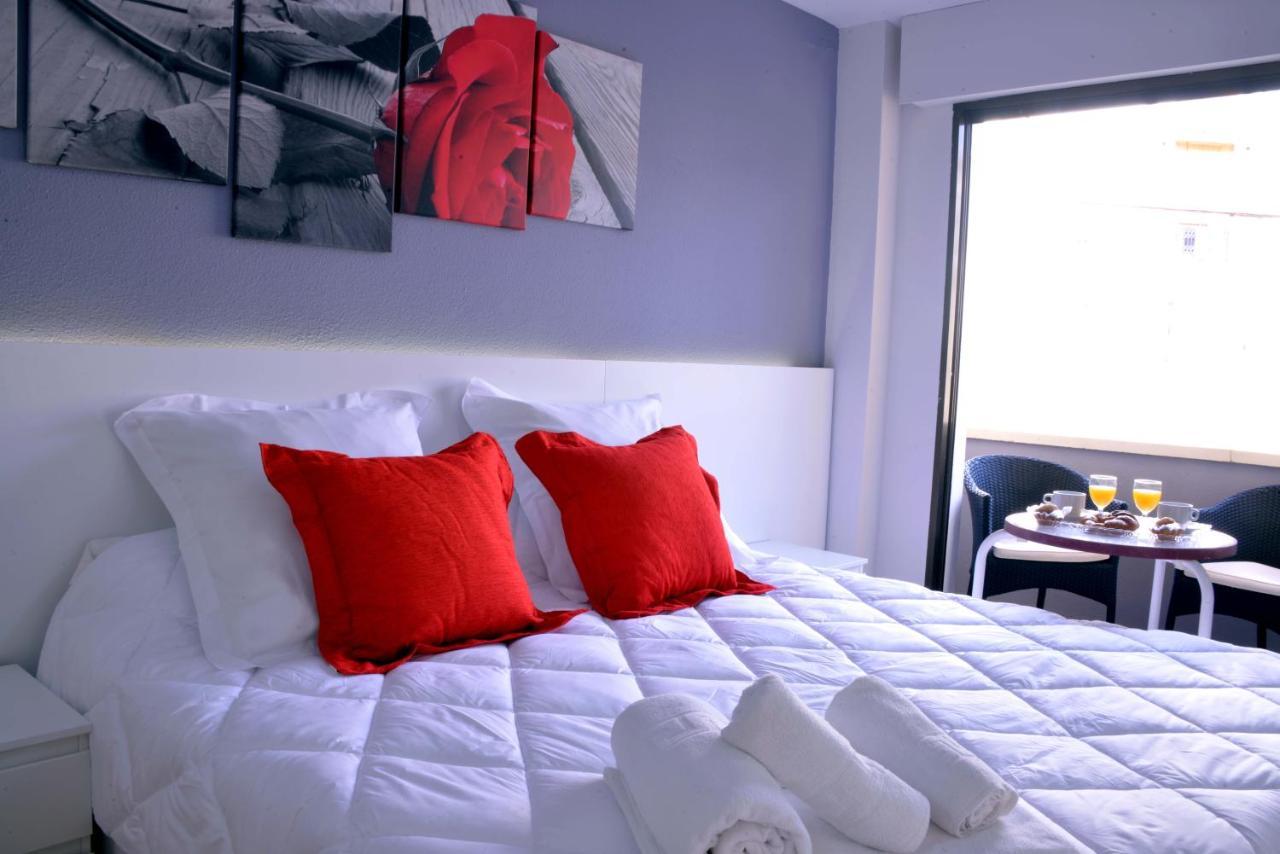 Hostal El Jucar Alcala del Jucar Bagian luar foto