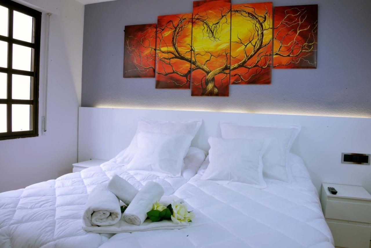 Hostal El Jucar Alcala del Jucar Bagian luar foto