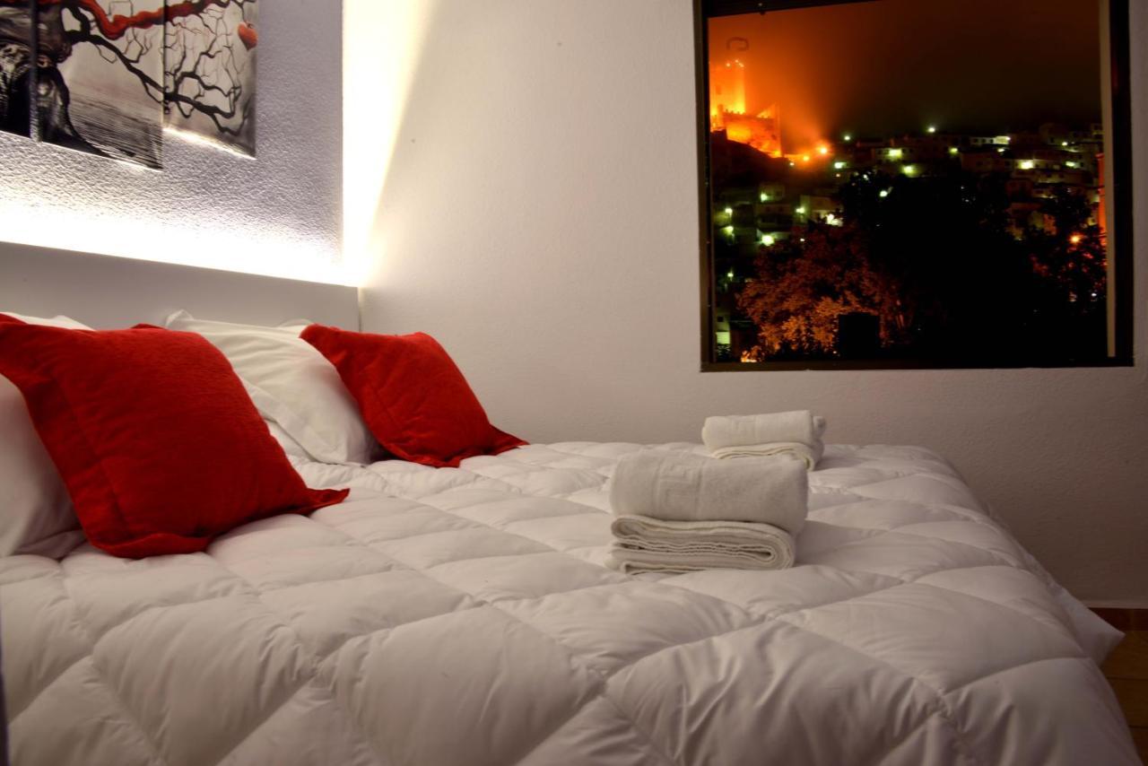 Hostal El Jucar Alcala del Jucar Bagian luar foto